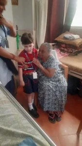 Visit to Aastha Old Age Hospital by Birthday Students (2)