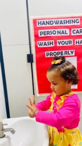 Highlight the 6 steps to be followed for hand wash img (4)